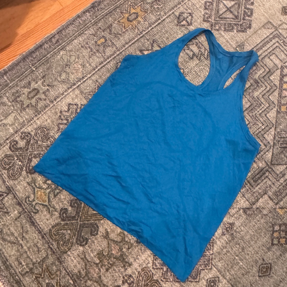 Swiftly Tech Racerback Tank Top 2.0
Hip Length